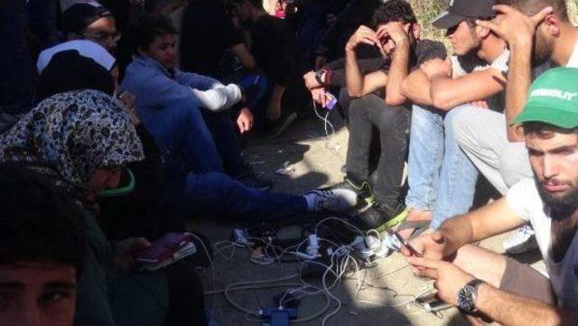 Tem Kenarında Suriyelilerin G&ouml;&ccedil; Kampı 3
