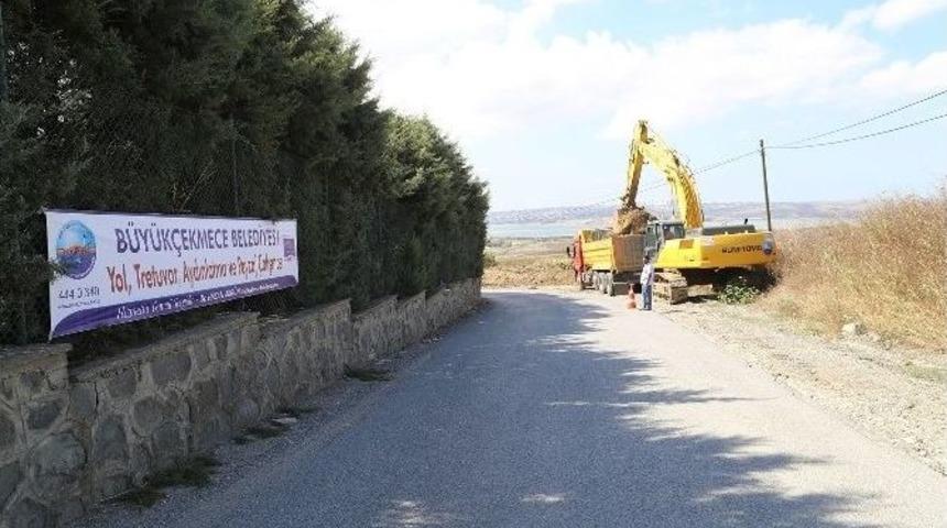 B&uuml;y&uuml;k&ccedil;ekmece - Hadımk&ouml;y Yolunda İkinci Yolun Yapımına Başlandı