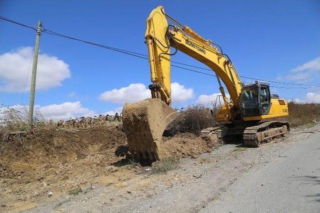 Büyükçekmece - Hadımköy Yolunda İkinci Yolun Yapımına Başlandı