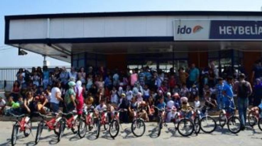 Engelliler Bisiklet Şenliği&rsquo;nde Pedal &Ccedil;evirdi