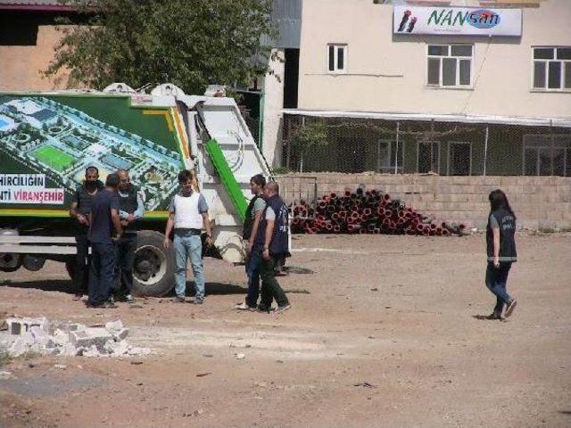 Viranşehir'de Çöp Konteynerinda Bomba Bulundu