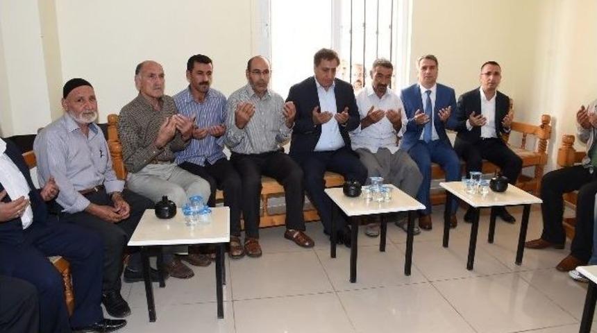 Vali K&uuml;&ccedil;&uuml;k &ldquo;dik Duracağız, Hainleri Sevindirmeyeceğiz&rdquo;