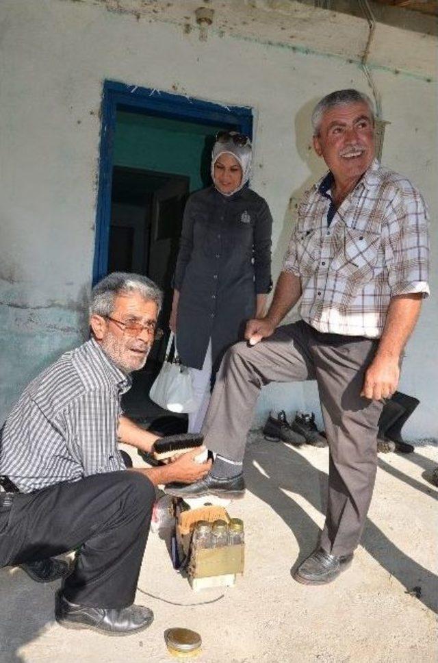 Sevgi Eli’nden Yaşar Amcaya Boya Sandığı