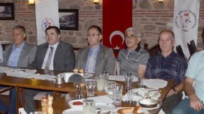 G&uuml;reş Federasyonu Başkanı Aydın: "hedef Rio Olimpiyatları"