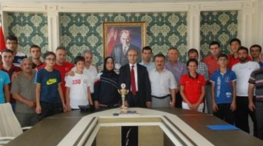 G&ouml;rme Engelli Sporcuların Azmi Şampiyonluk Getirdi