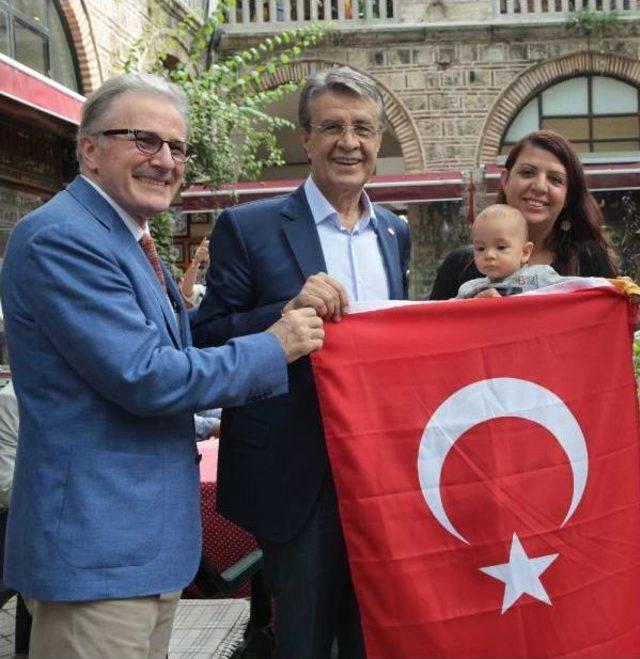 Bursa&rsquo;Dan Bayraklı &lsquo;Ter&ouml;re Hayır, Kardeşliğe Evet&rsquo; &Ccedil;ağrısı 1