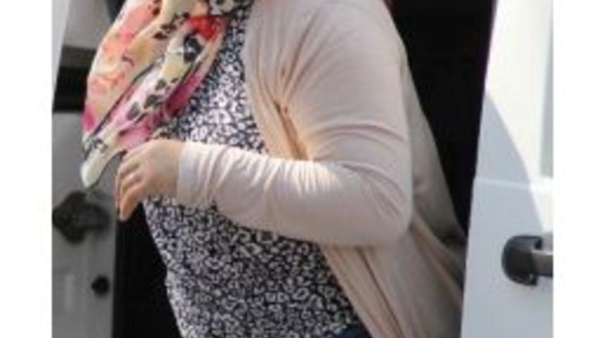 Telefon Dolandırıcısına Altınları Eliyle Teslim Etti