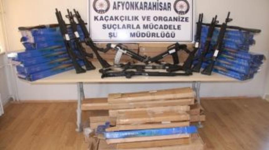 Afyonkarahisar&rsquo;da Polis 41 Adet Ruhsatsız Av T&uuml;feği Ele Ge&ccedil;irdi