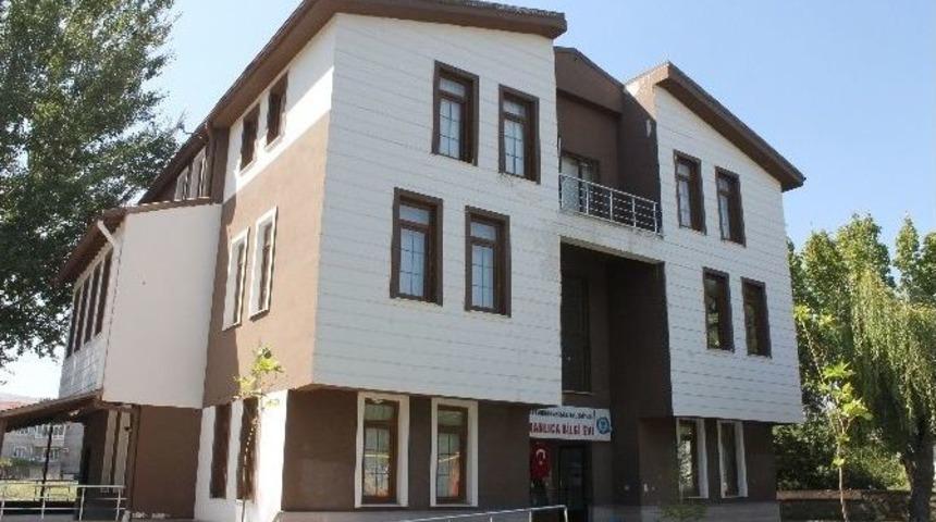 Kanlıca Bilgi Evi Hafta Sonu Okul Destek Kurs Kayıtlarına Başladı