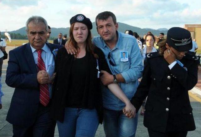 Şehit Polisin Zonguldak taki Baba Evine Ateş Düştü (2) 2