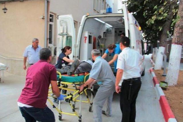 Otomobiller Virajda &Ccedil;arpıştı: 1 &Ouml;l&uuml;, 5 Yaralı 3