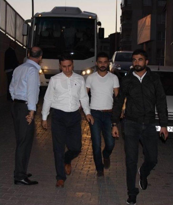 Memduh Boydak Ve Gözaltındaki 6 Kişi Doktor Kontrolüne Getirildi G4