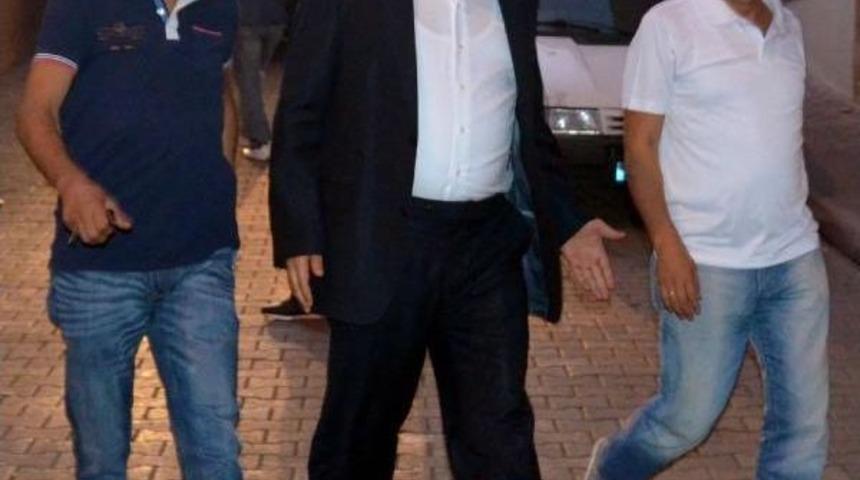 Kayseri’De Gözaltına Alınan Işadamı Ve Üniversite Görevlileri Sağlık Kontrolünden Geçti