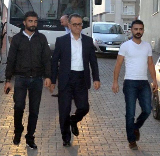 Kayseri’De Gözaltına Alınan Işadamı Ve Üniversite Görevlileri Sağlık Kontrolünden Geçti