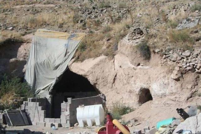 Nevşehir de Kuyuya Define Aramaya Giren 3 Kişi Metan Gazından &Ouml;ld&uuml; (2) 2