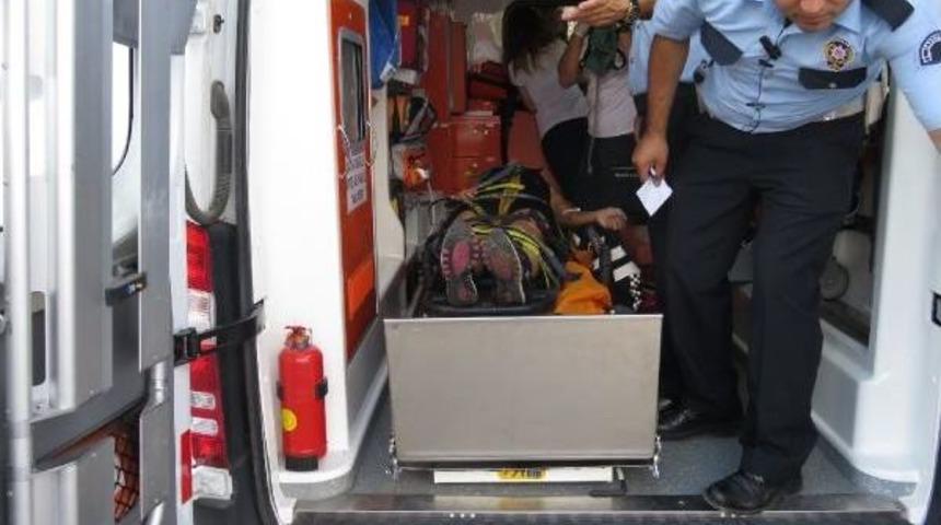 Virajı Alamayan S&uuml;r&uuml;c&uuml; Dereye U&ccedil;tu