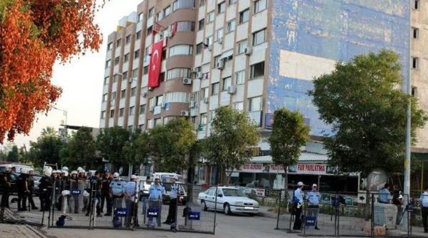 Hdp Salihli İl&ccedil;e Başkanlığı'nda Polis Araması