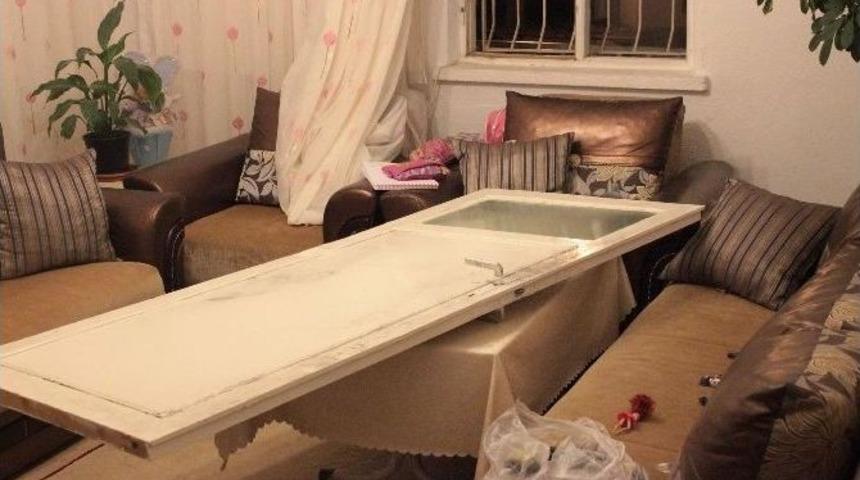 Gelin, Kayınpederini, Evini Soymakla Su&ccedil;ladı