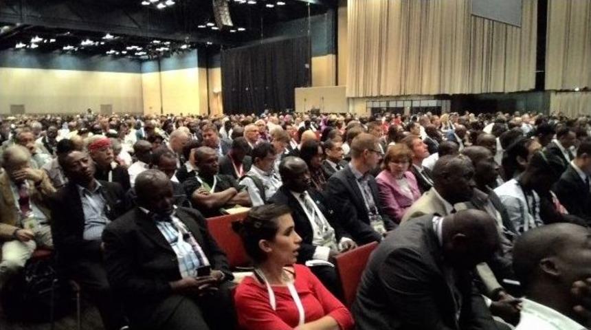 B&uuml; &Ouml;ğretim &Uuml;yesi Prof. Dr. Erdoğan Atmış 14. D&uuml;nya Ormancılık Kongresi&rsquo;ne Katıldı