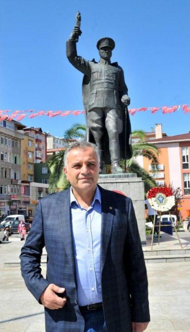 Rize’De 'atatürk Anıtı Kaldırılıyor' Tartışması