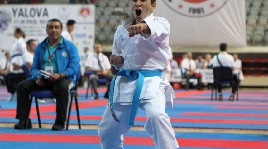 T&uuml;rkiye &Uuml;mit, Gen&ccedil; Ve 21 Yaş Altı Karate Şampiyonası Başladı