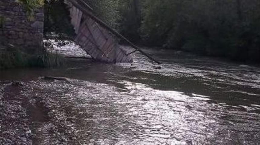 Tahta K&ouml;pr&uuml; S&uuml;r&uuml; Ge&ccedil;erken &Ccedil;&ouml;kt&uuml;