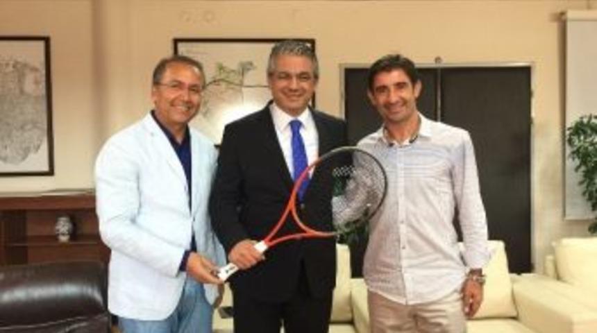 Teniste Marka Kent İzmir