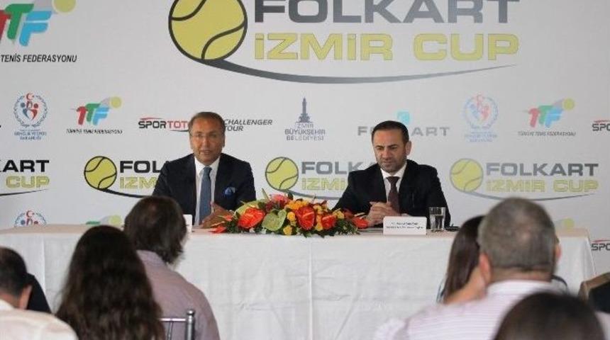 İzmir&rsquo;de Tenis Coşkusu