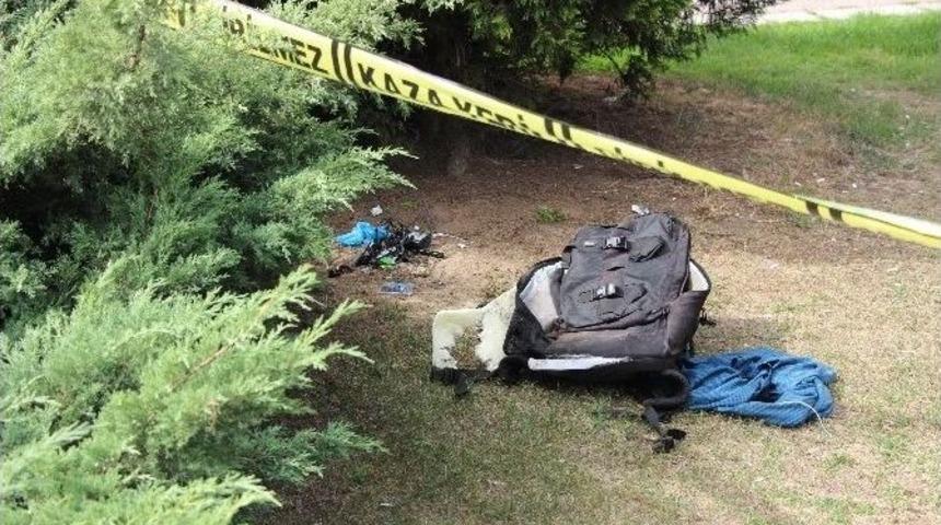 Valilik &Ouml;n&uuml;nde Ş&uuml;pheli &Ccedil;anta Alarmı