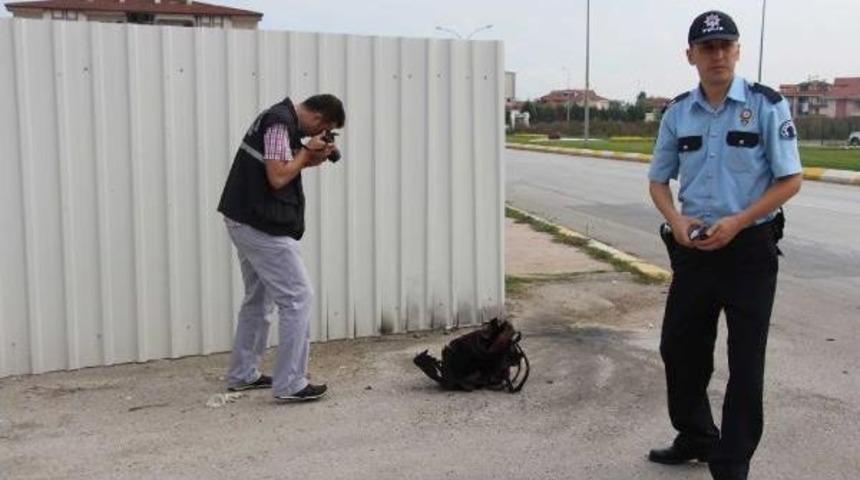 Sakarya'da Ş&uuml;pheli &Ccedil;anta F&uuml;nyeyle Patlatıldı