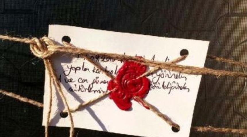 Ezine'de Bir Dershaneye M&uuml;h&uuml;r