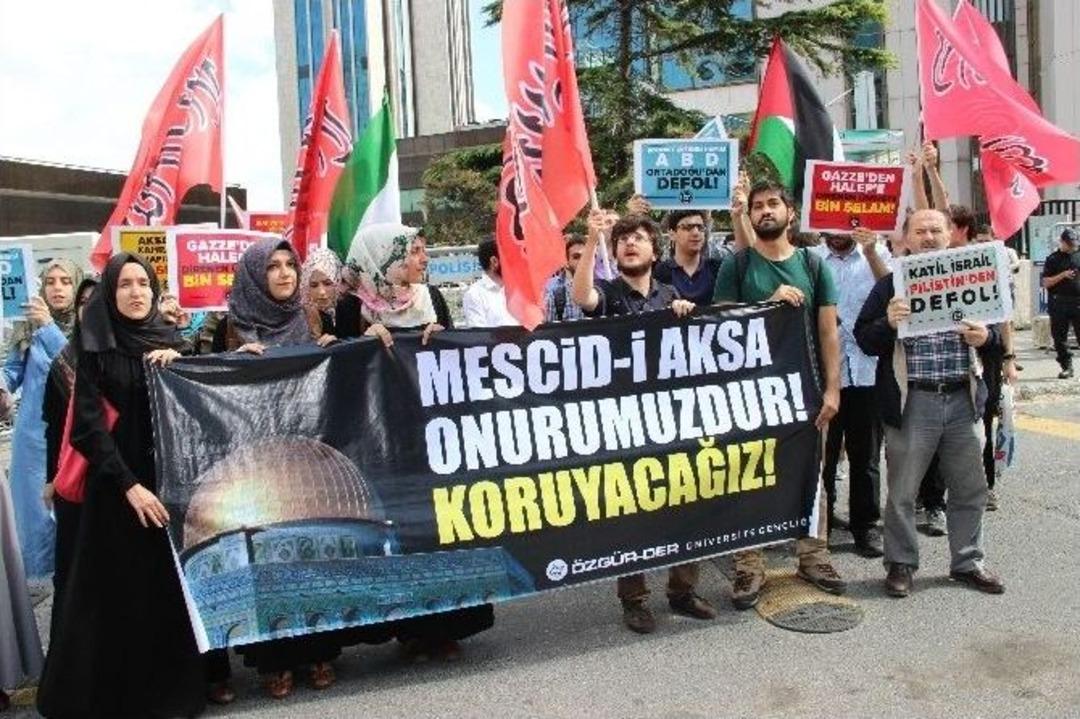 Mescid-i Aksa&rsquo;ya Y&ouml;nelik Saldırılar İsrail Başkonsolosluğu &Ouml;n&uuml;nde Protesto Edildi