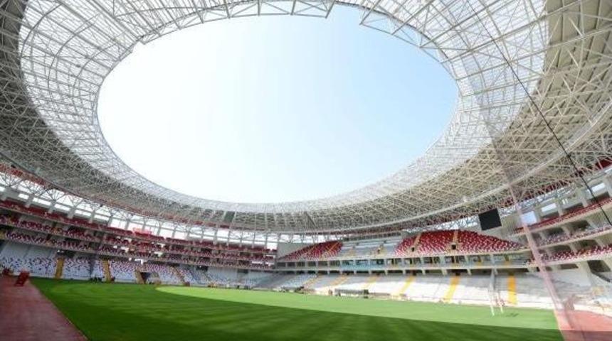 Antalyaspor Stadı Zemininde Hayal Kırıklığı