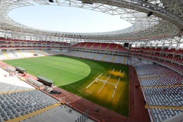 Antalyaspor Stadı Zemininde Hayal Kırıklığı