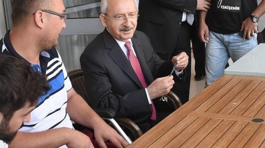 Kılı&ccedil;daroğlu, Tsk Rehabilitasyon Merkezi&rsquo;ndeki Gazileri Ziyaret Etti