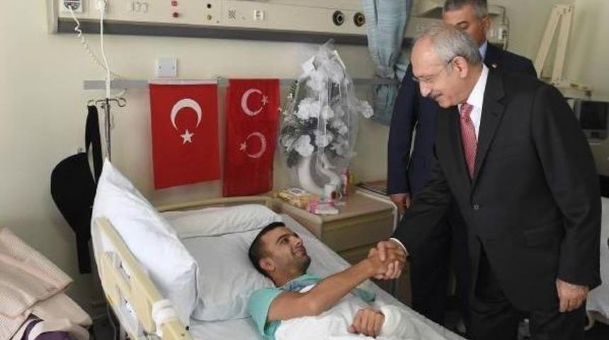 Kılı&ccedil;daroğlu, Tsk Rehabilitasyon Merkezi'ni Ziyaret Ederek Gazilerle G&ouml;r&uuml;şt&uuml;