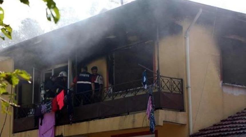 Elektrik Kontağı Evi Yaktı