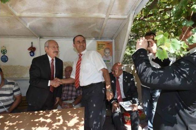 Kılıçdaroğlu, Taksi Durağını Ziyaret Etti