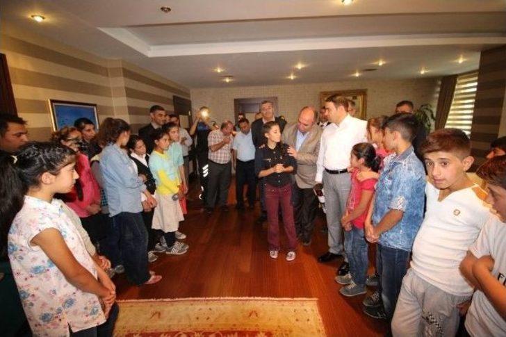 Vali Işın Öğrencileri Kabul Etti G3