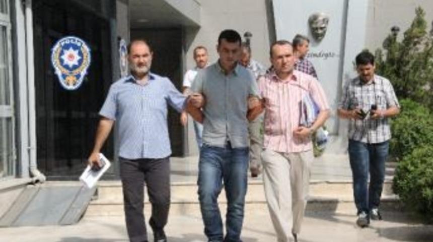 Kadın &Ouml;ğretmeni Dolandıran 2 Kişi Tutuklandı