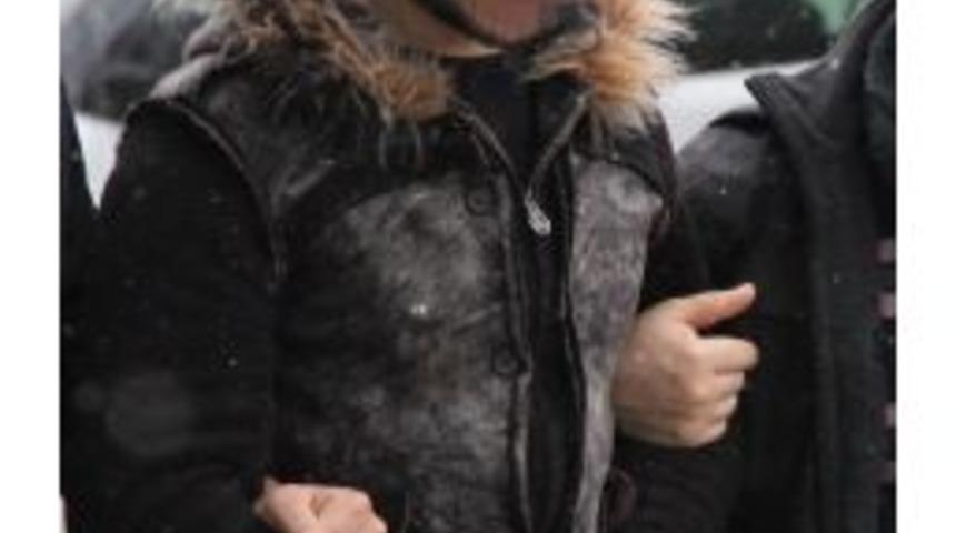 Uyuşturucuyla Yakalanan Gen&ccedil; Tutuklandı