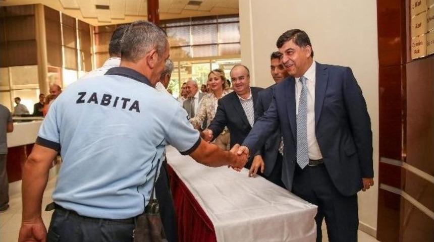 Belediye Başkanı Rıdvan Fadıloğlu Personeliyle Bayramlaştı