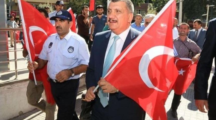 G&uuml;rkan: &ldquo;vatanımız Ve Milletimiz B&ouml;l&uuml;nmez Bir B&uuml;t&uuml;nd&uuml;r&rdquo;