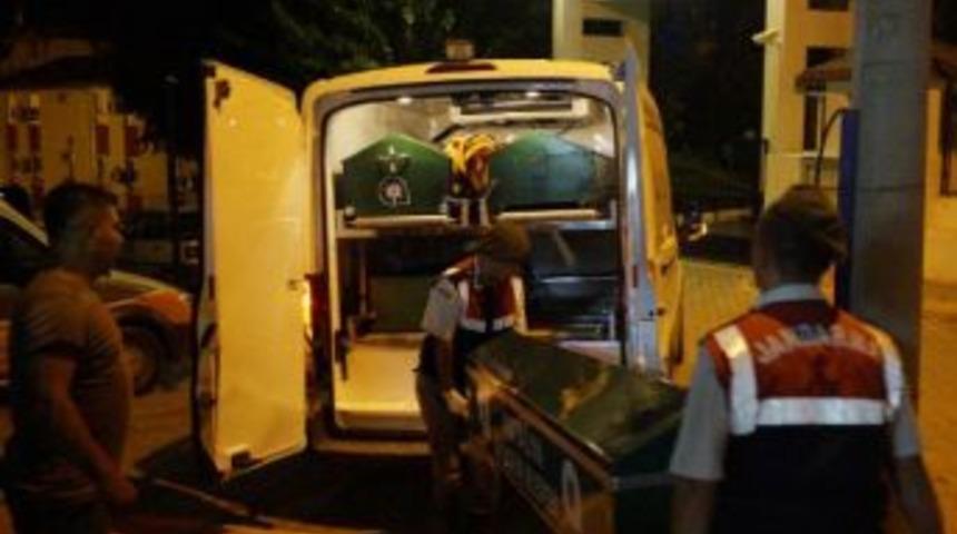 Aileler Kurbanlık Y&uuml;z&uuml;nden Tartıştı, 1 Kadın &Ouml;ld&uuml;