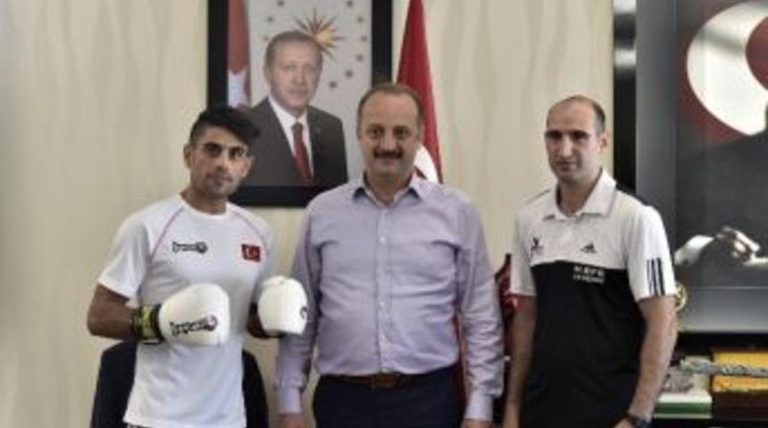 Kickboks T&uuml;rkiye Şampiyonu&rsquo;ndan, Akg&uuml;l&rsquo;e Ziyaret