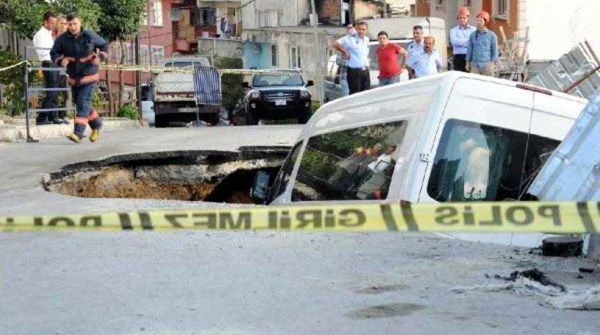 &Ccedil;&ouml;ken Yola  D&uuml;şen Servis Minib&uuml;s&uuml; 6 Saat Sonra Kurtarıldı