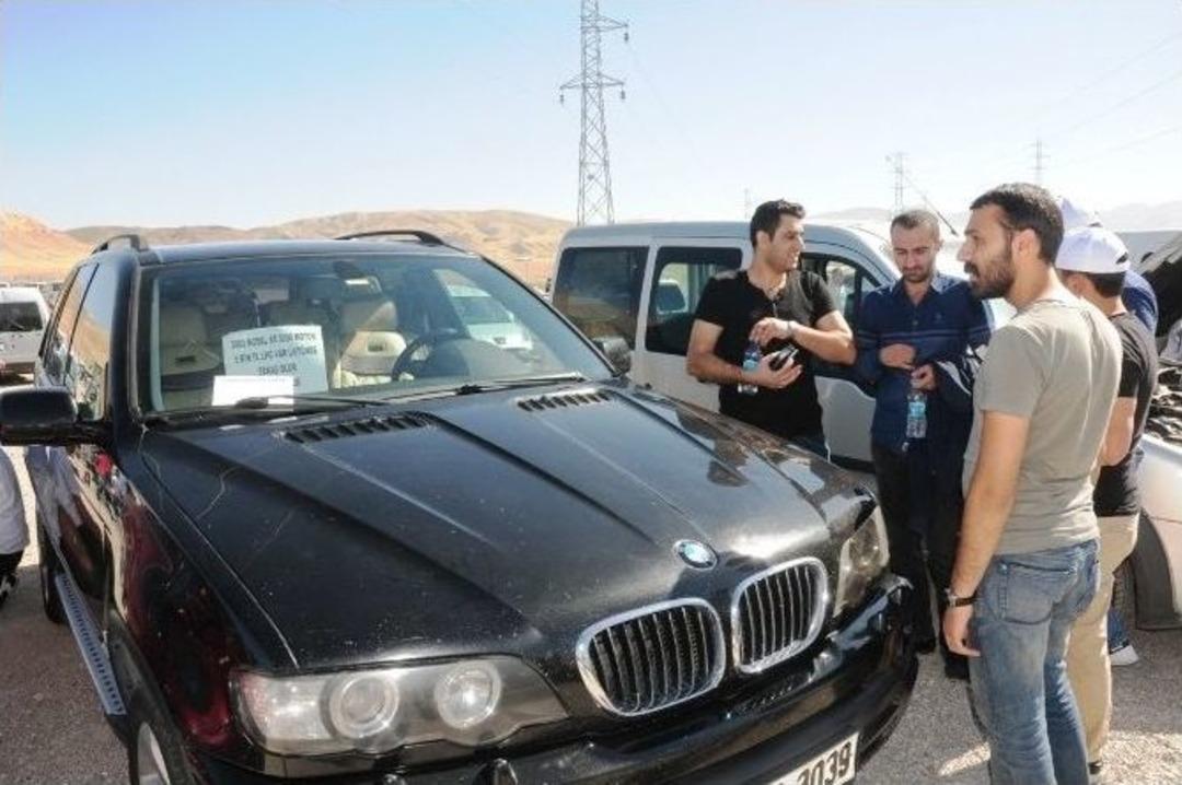 Van&rsquo;da Ara&ccedil; &Ccedil;ok Alıcı Yok