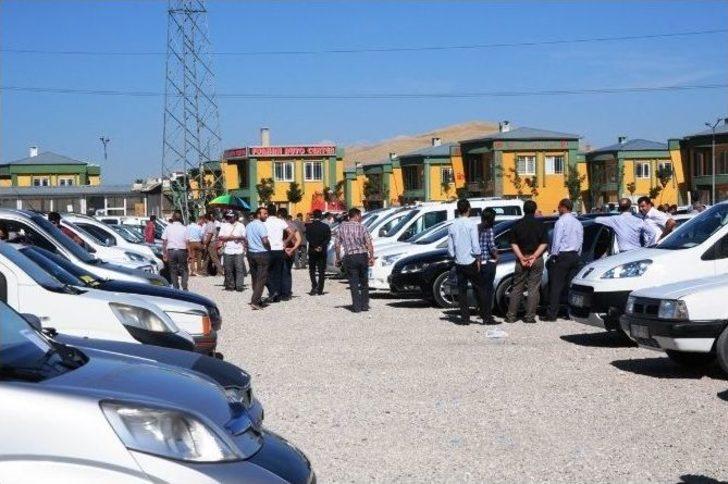 Van’da Araç Çok Alıcı Yok G1