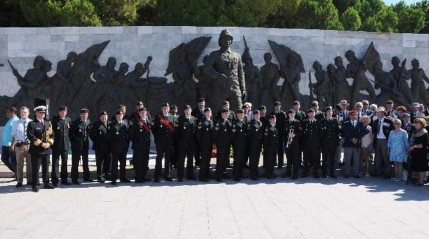 Kanadalılar Atalarını Andı