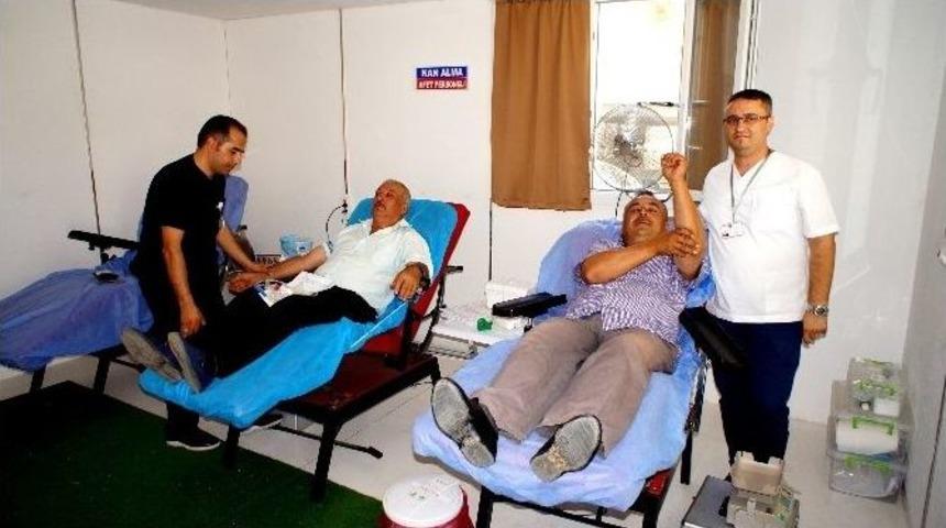 &Uuml;z&uuml;m Telaşı Kan Bağışını Etkiledi